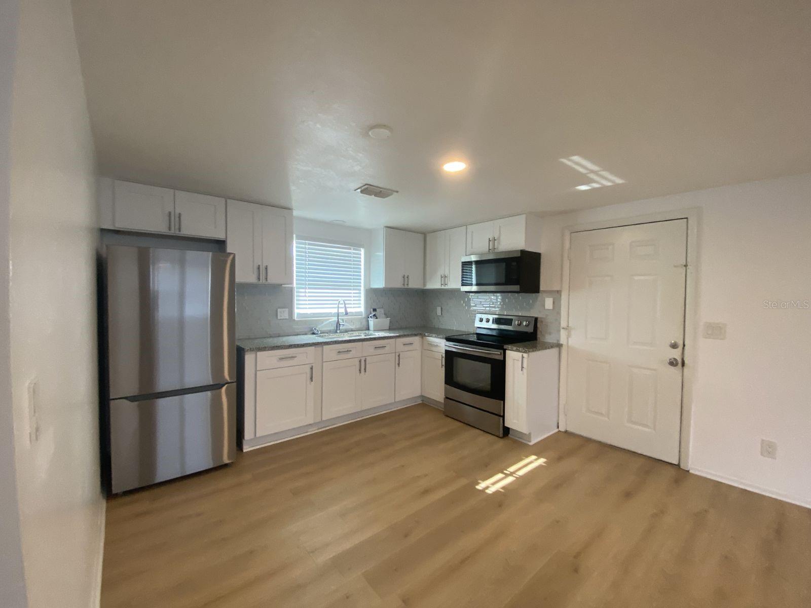 Image 4 of 13 For 1601 Faust Drive B