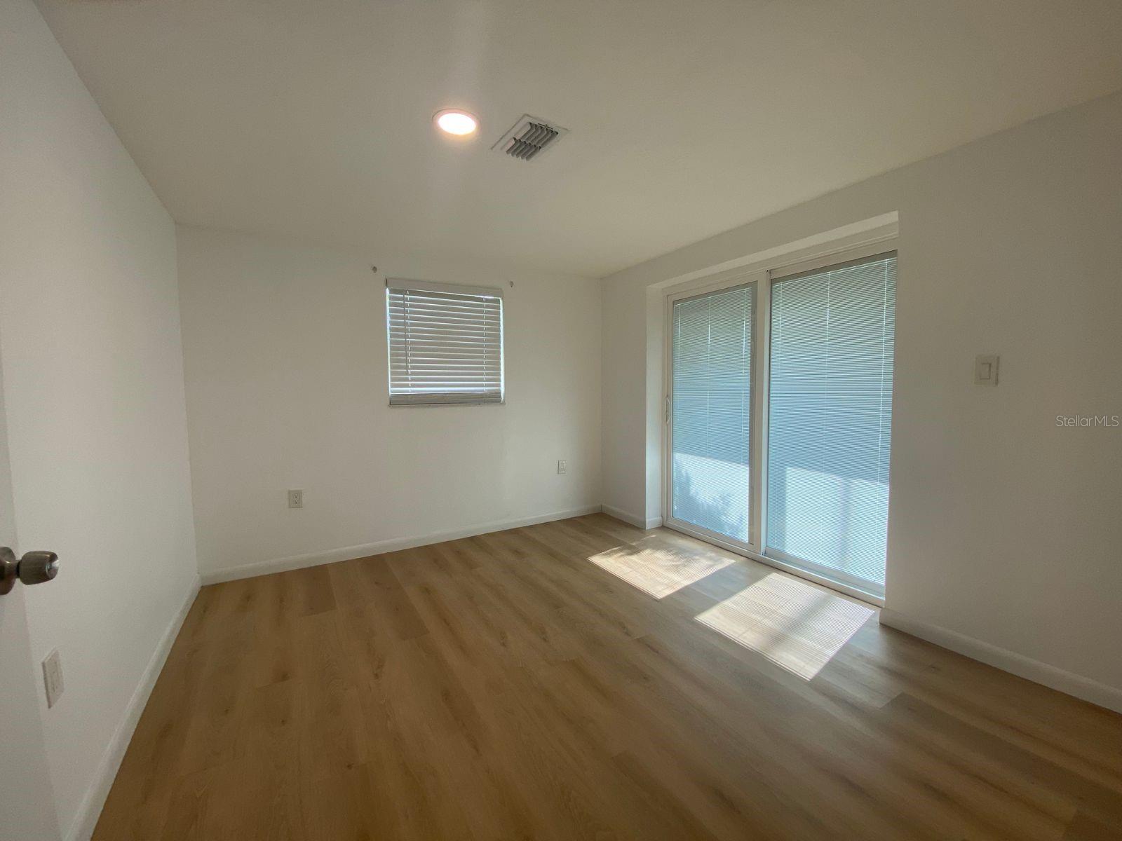 Image 7 of 13 For 1601 Faust Drive B