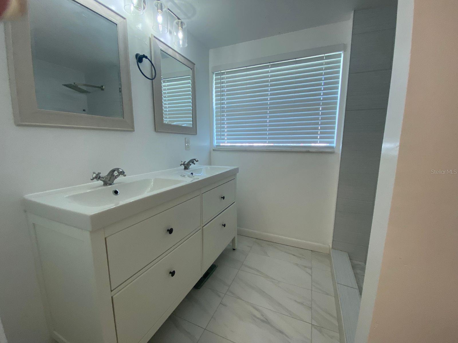 Image 9 of 13 For 1601 Faust Drive B