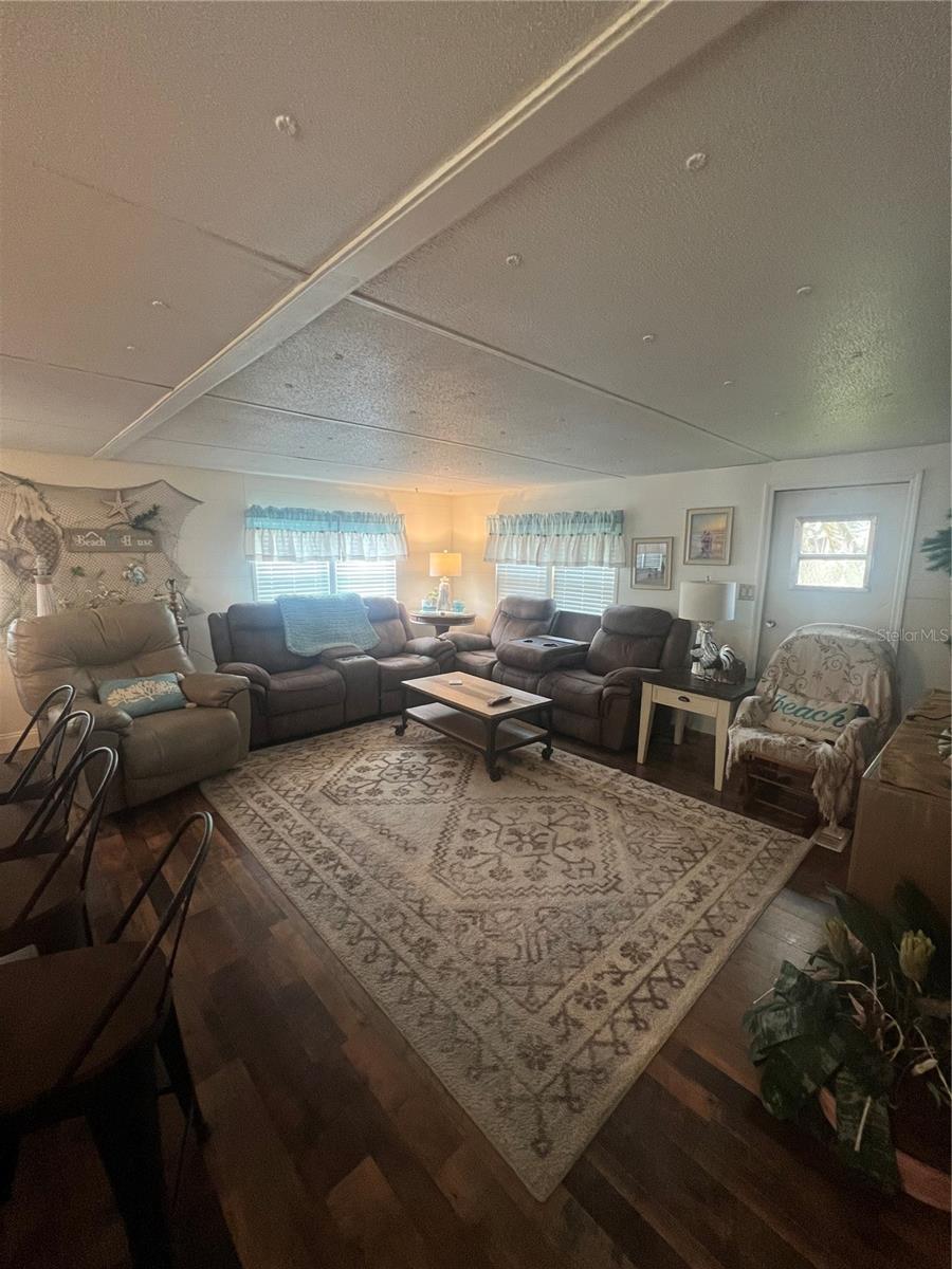 Image 5 of 13 For 7502 Fulmar Avenue