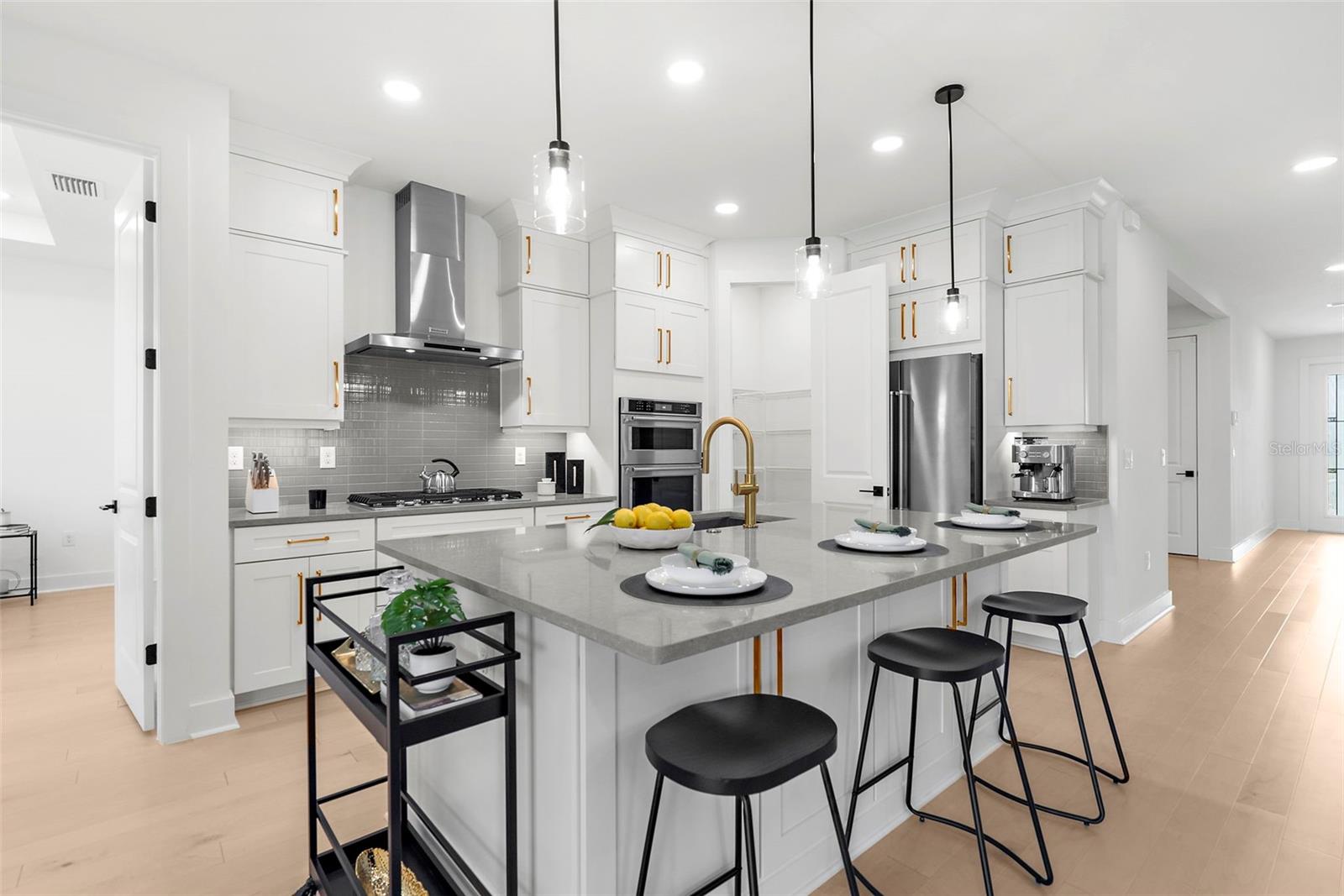 Image 13 of 48 For 18881 Daybreak Drive