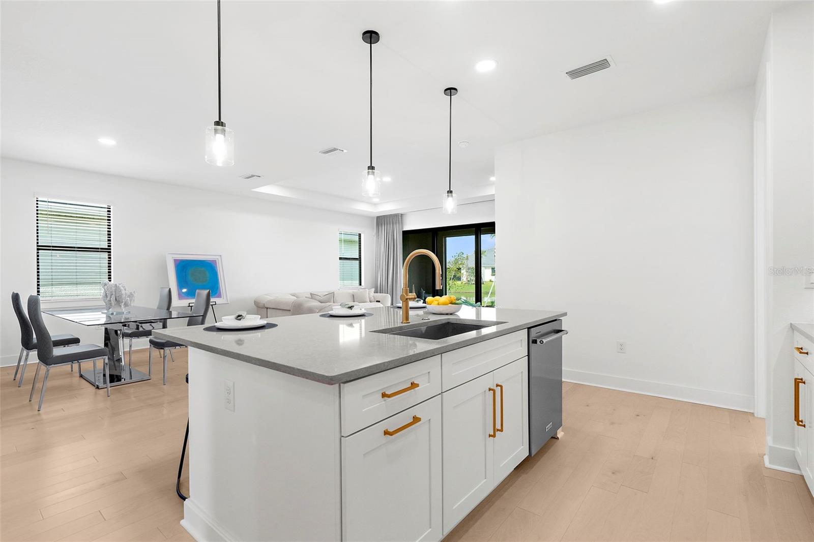 Image 14 of 48 For 18881 Daybreak Drive