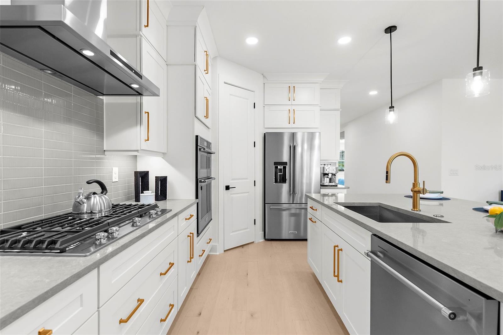 Image 15 of 48 For 18881 Daybreak Drive