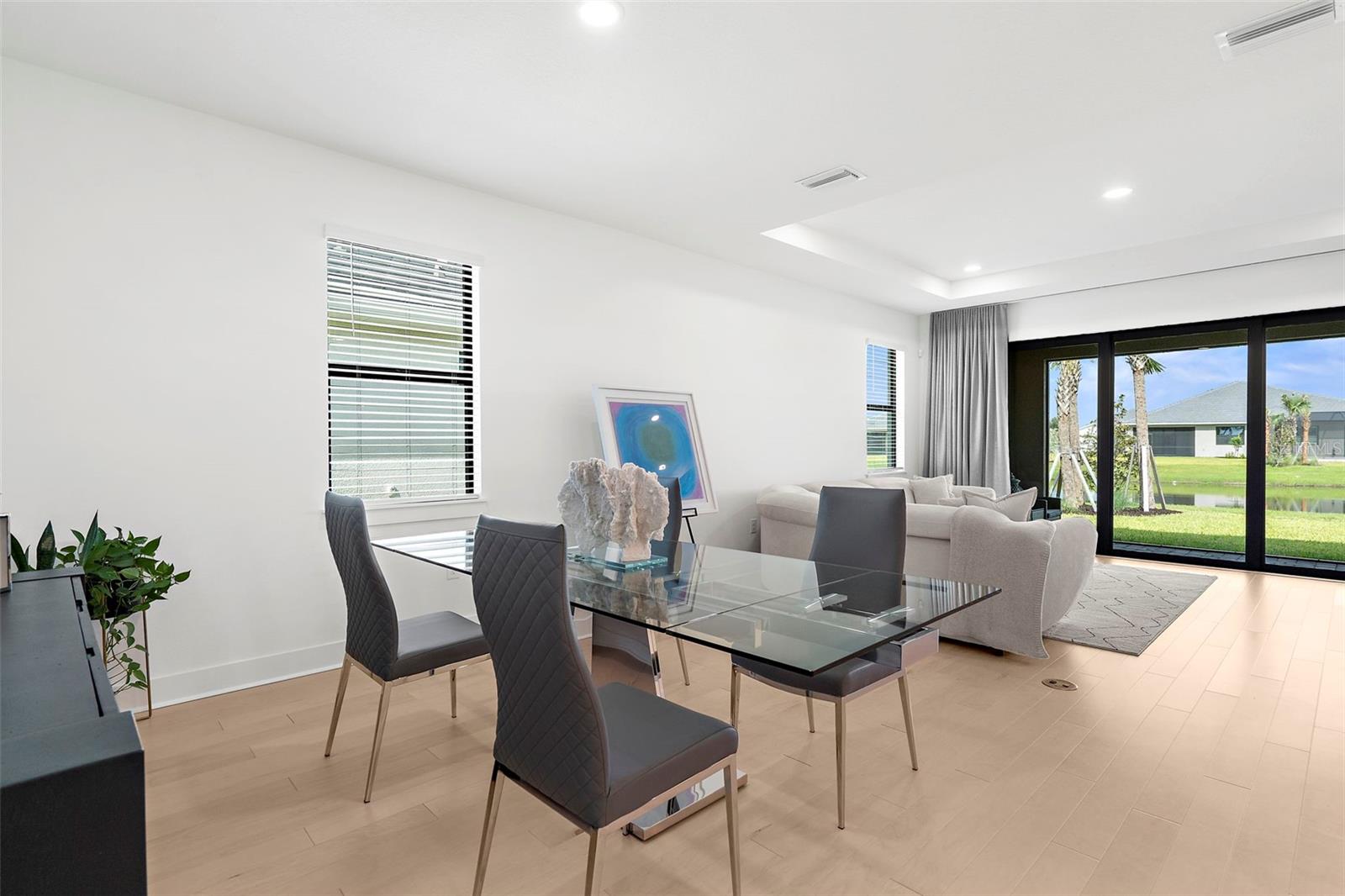 Image 20 of 48 For 18881 Daybreak Drive