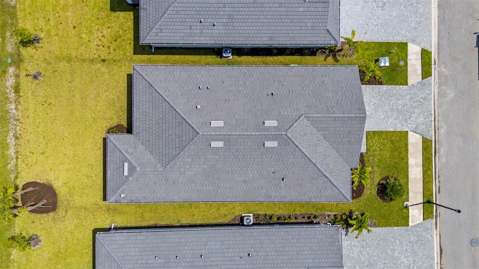 Image 36 of 48 For 18881 Daybreak Drive