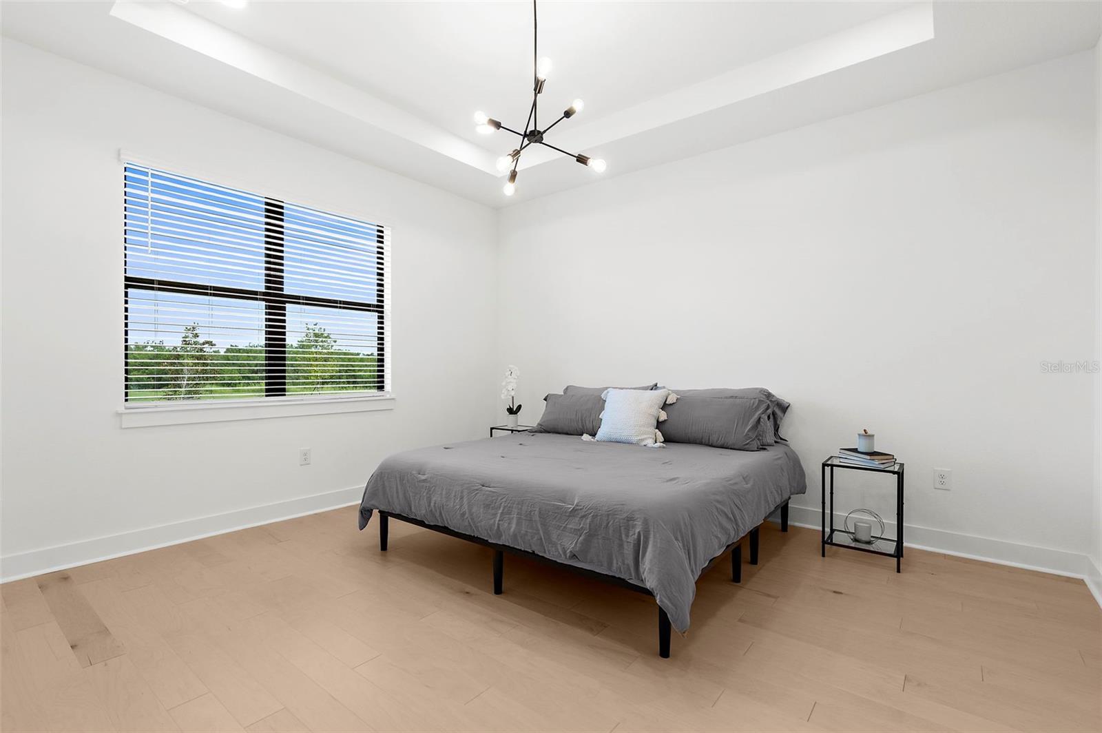 Image 4 of 48 For 18881 Daybreak Drive