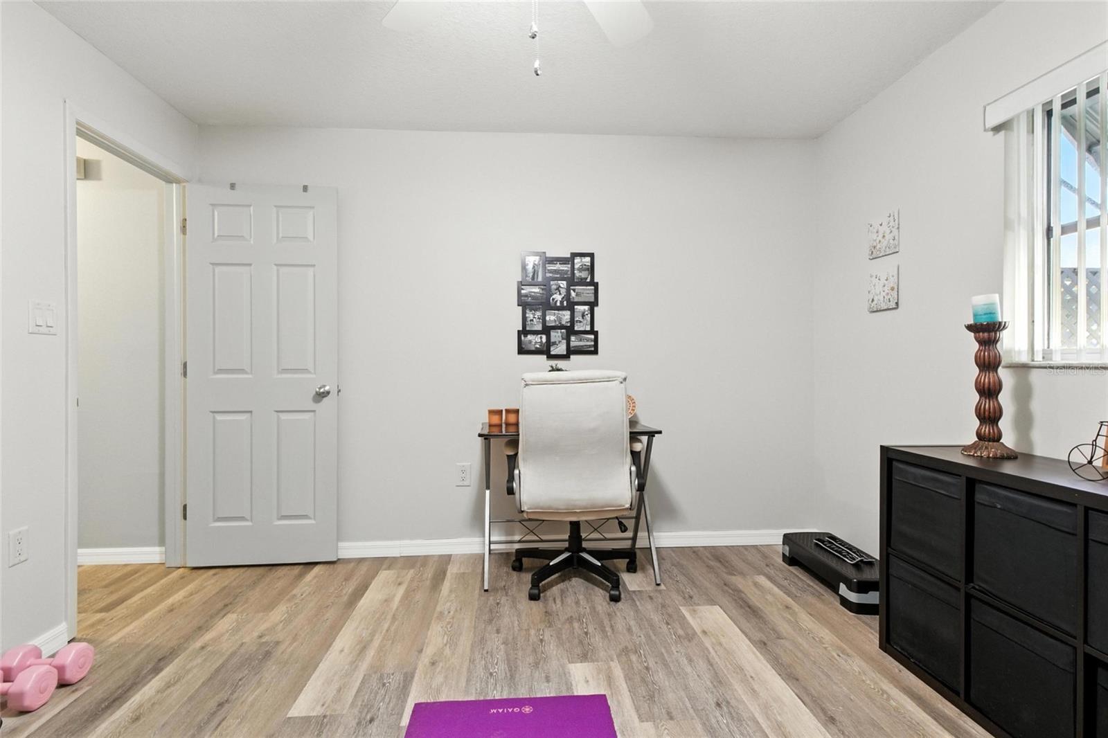 Image 32 of 42 For 1042 Malay Terrace Nw