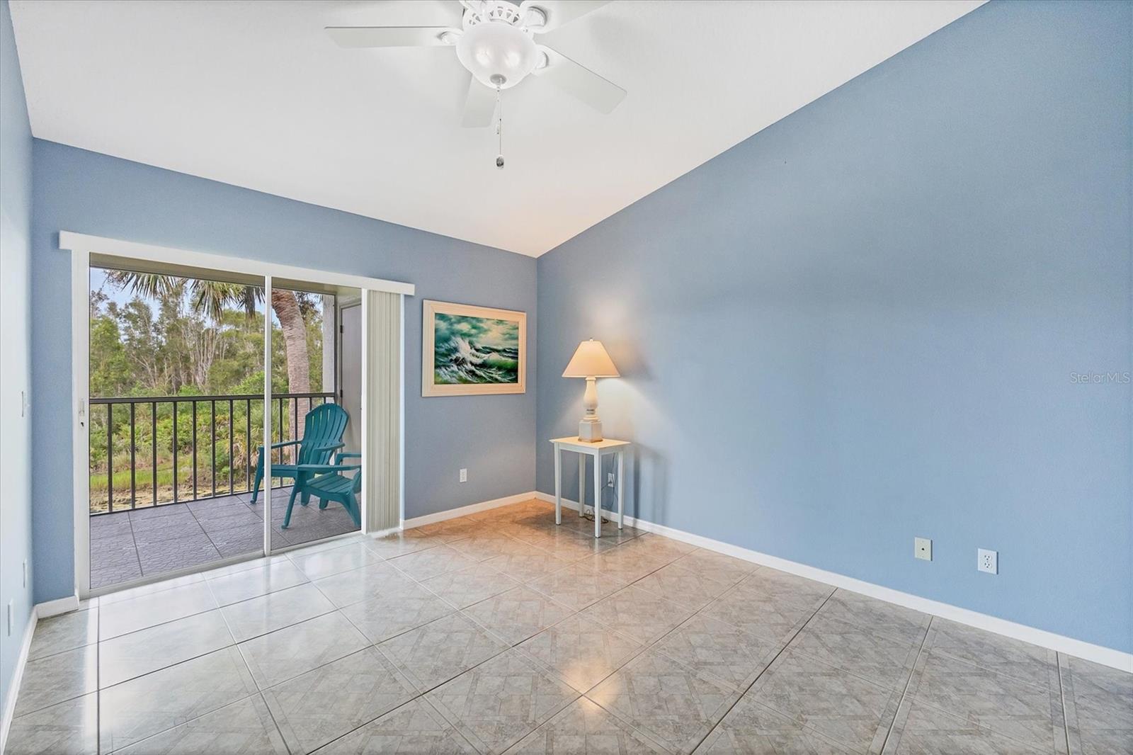 Image 22 of 40 For 204 Silver Lake Drive 205