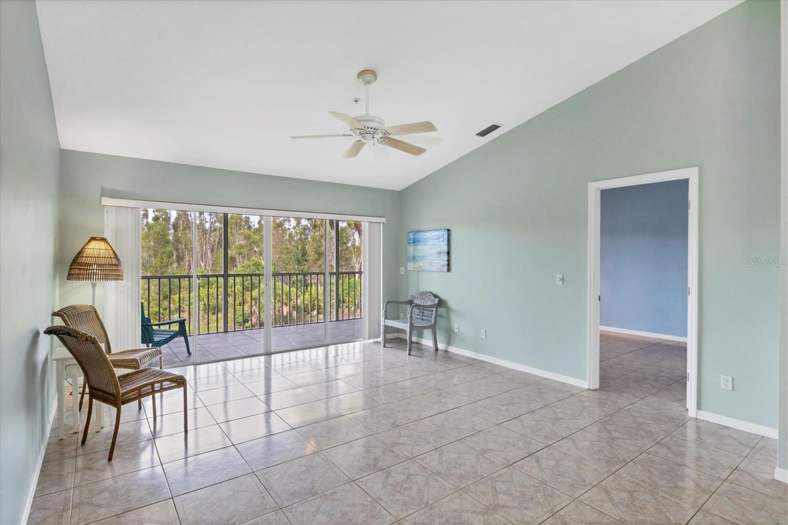Image 8 of 40 For 204 Silver Lake Drive 205