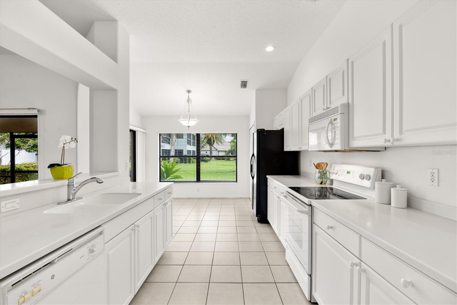 Image 15 of 63 For 219 Inlets Boulevard 219