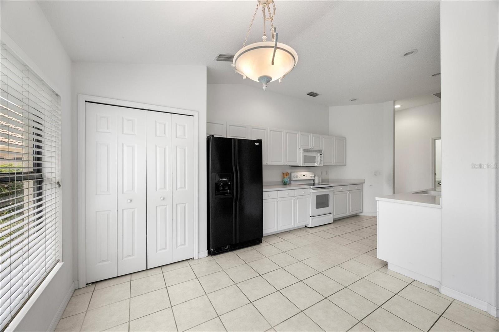 Image 16 of 63 For 219 Inlets Boulevard 219