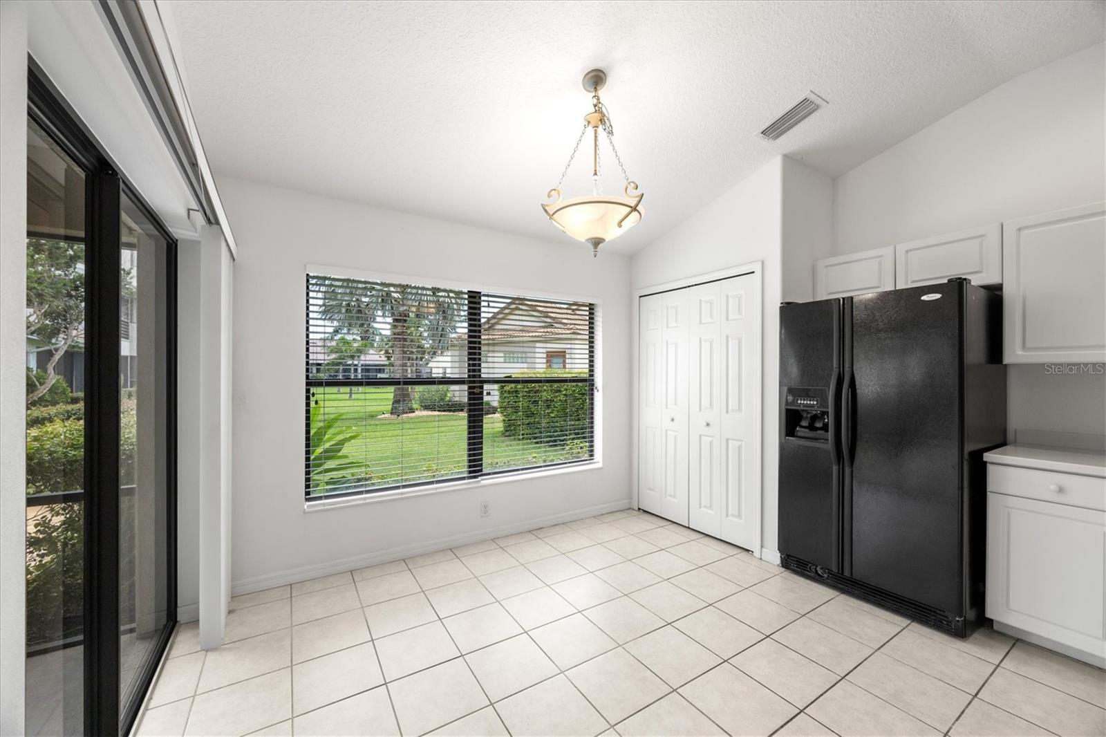 Image 17 of 63 For 219 Inlets Boulevard 219