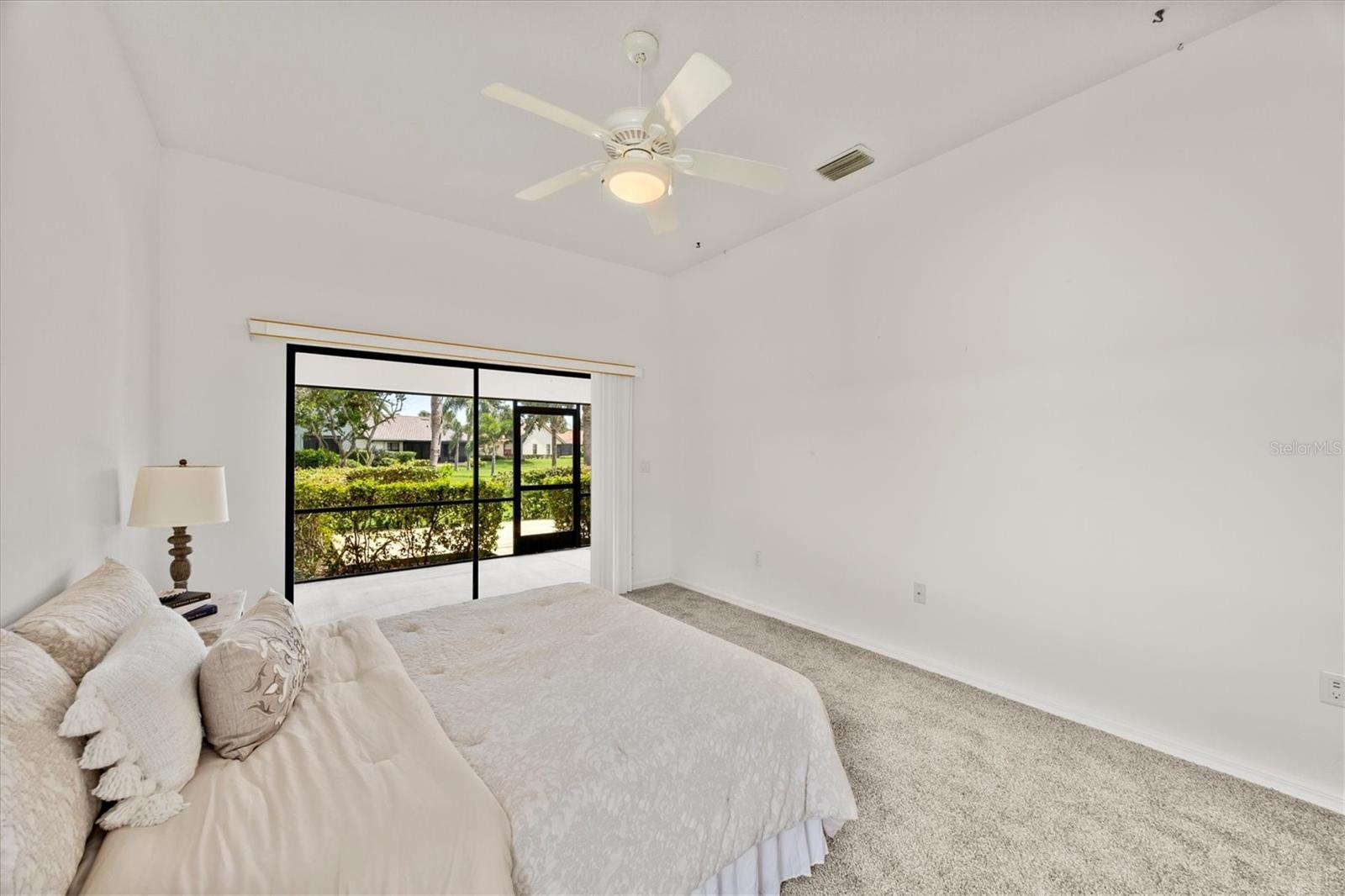 Image 20 of 63 For 219 Inlets Boulevard 219