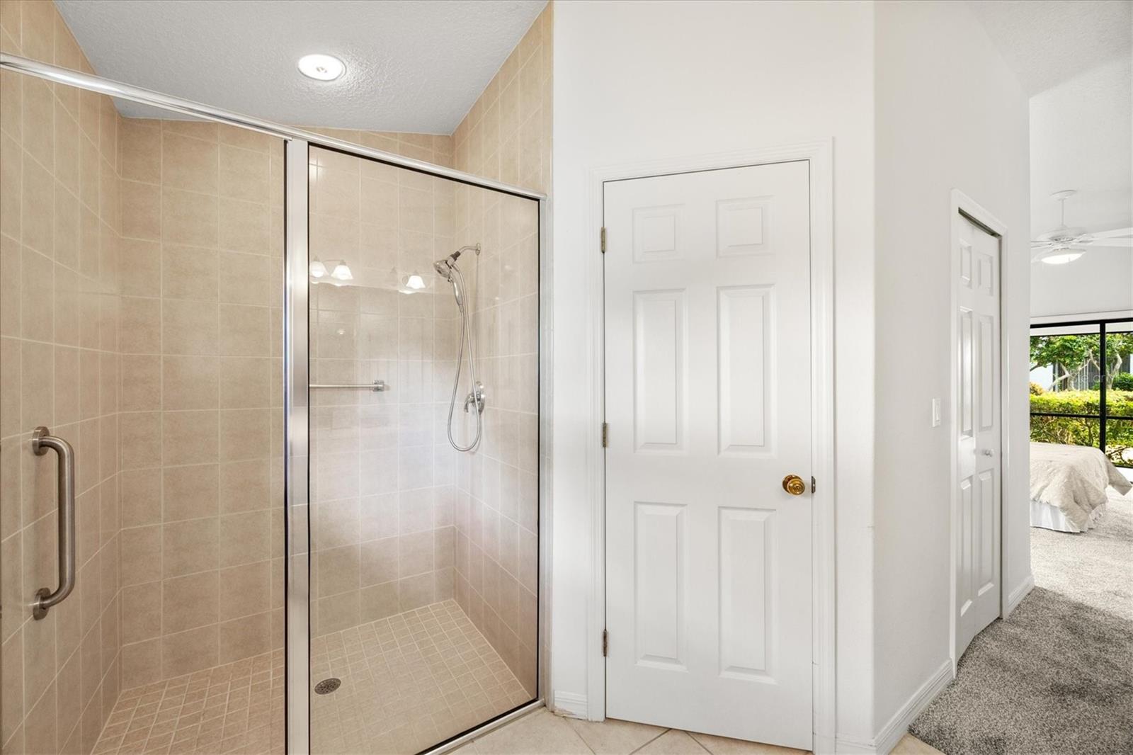 Image 25 of 63 For 219 Inlets Boulevard 219