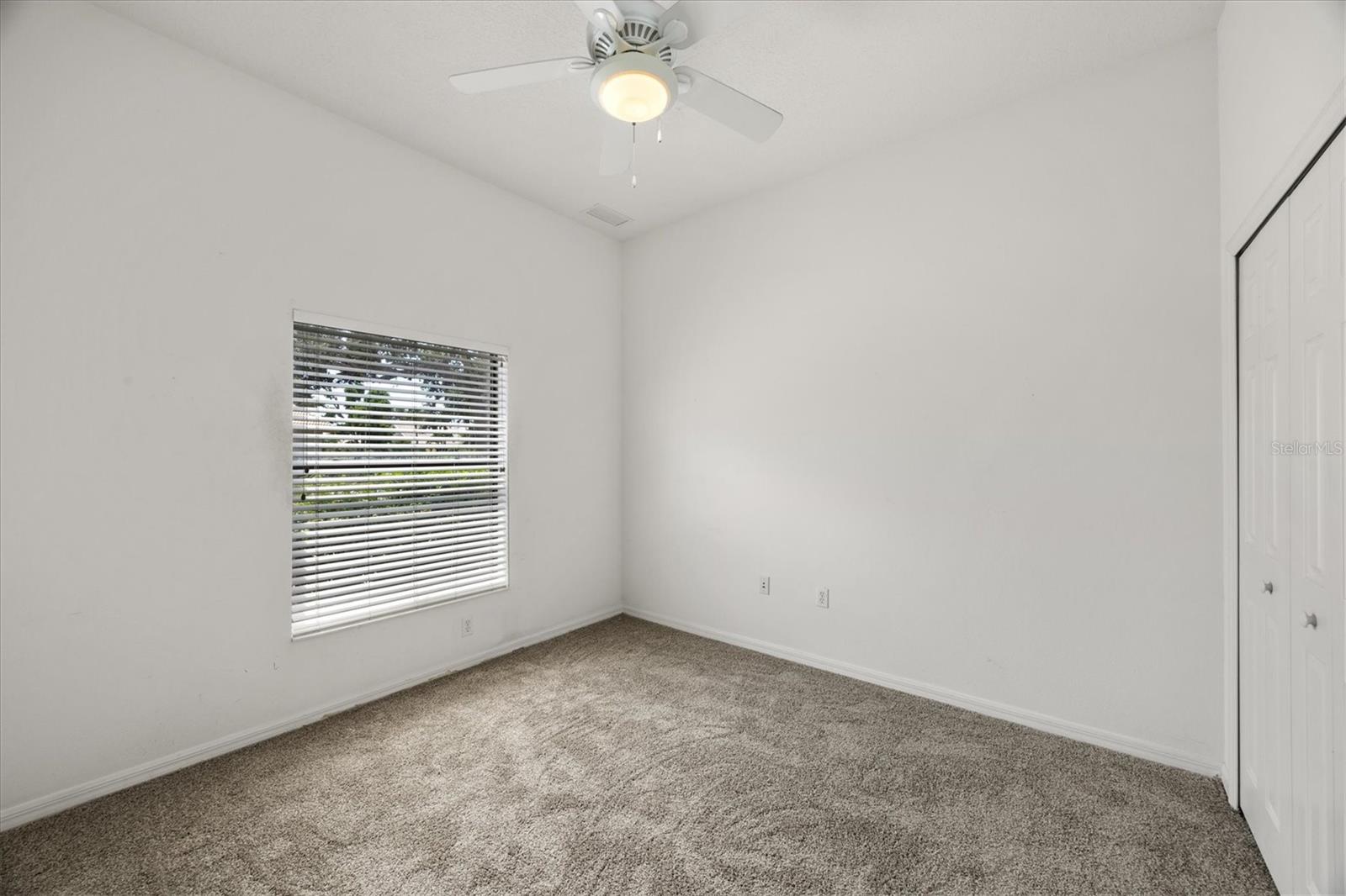Image 27 of 63 For 219 Inlets Boulevard 219