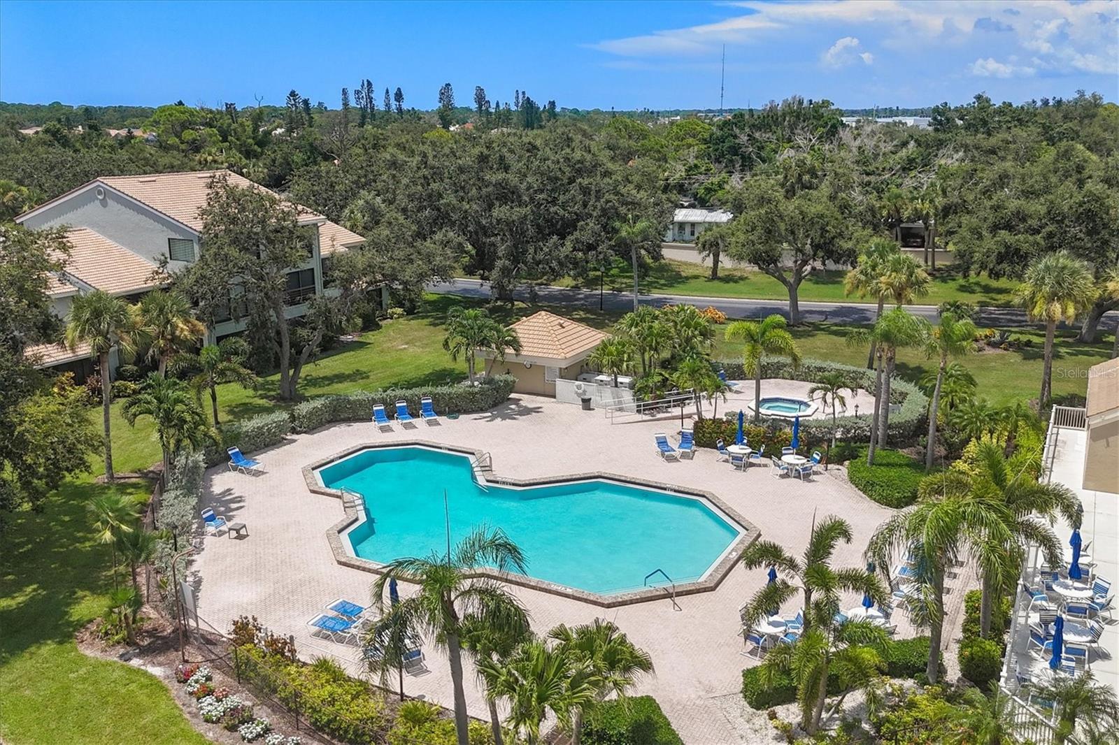 Image 3 of 63 For 219 Inlets Boulevard 219