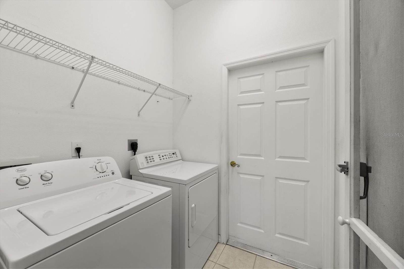 Image 33 of 63 For 219 Inlets Boulevard 219