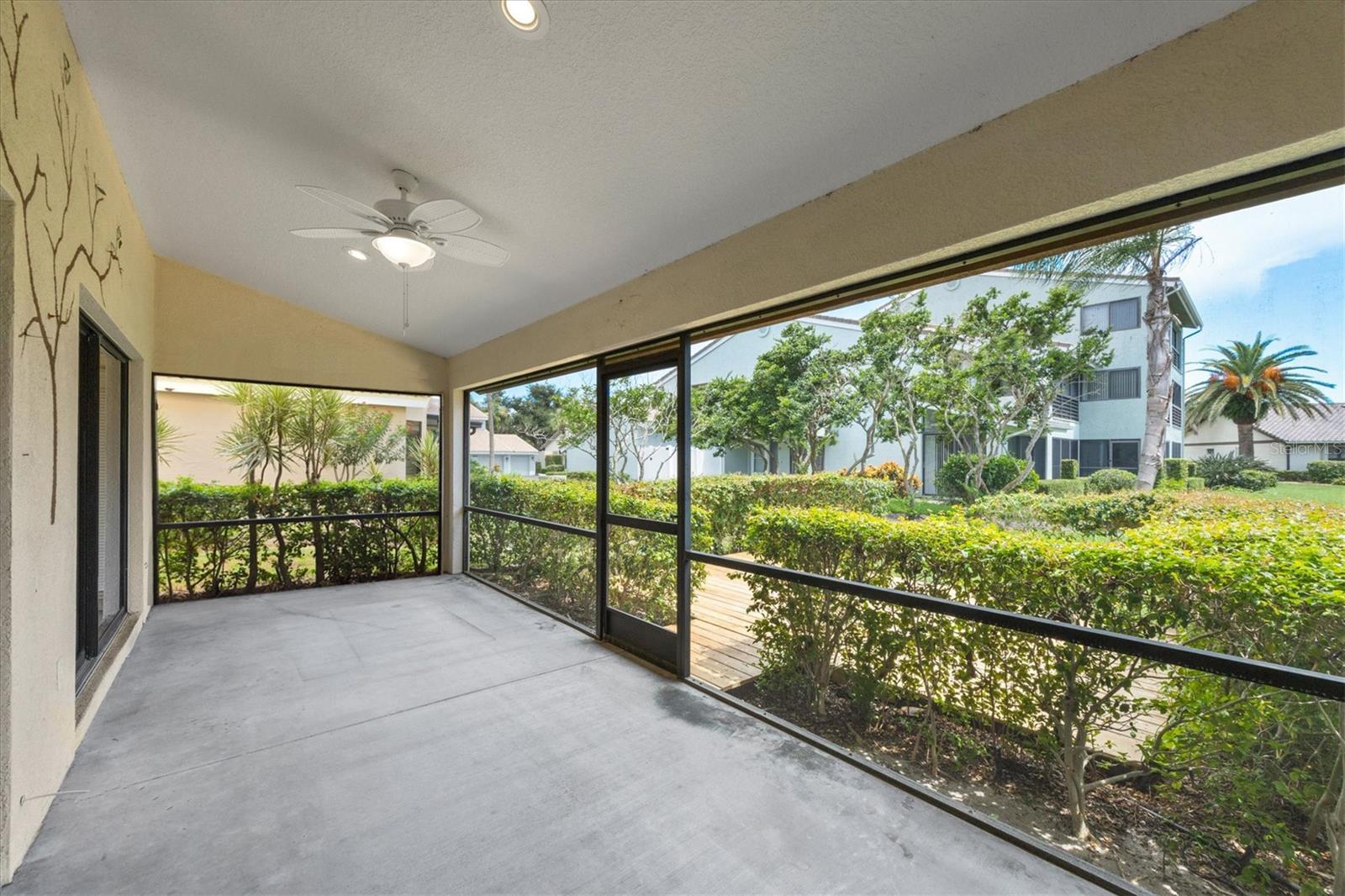 Image 35 of 63 For 219 Inlets Boulevard 219