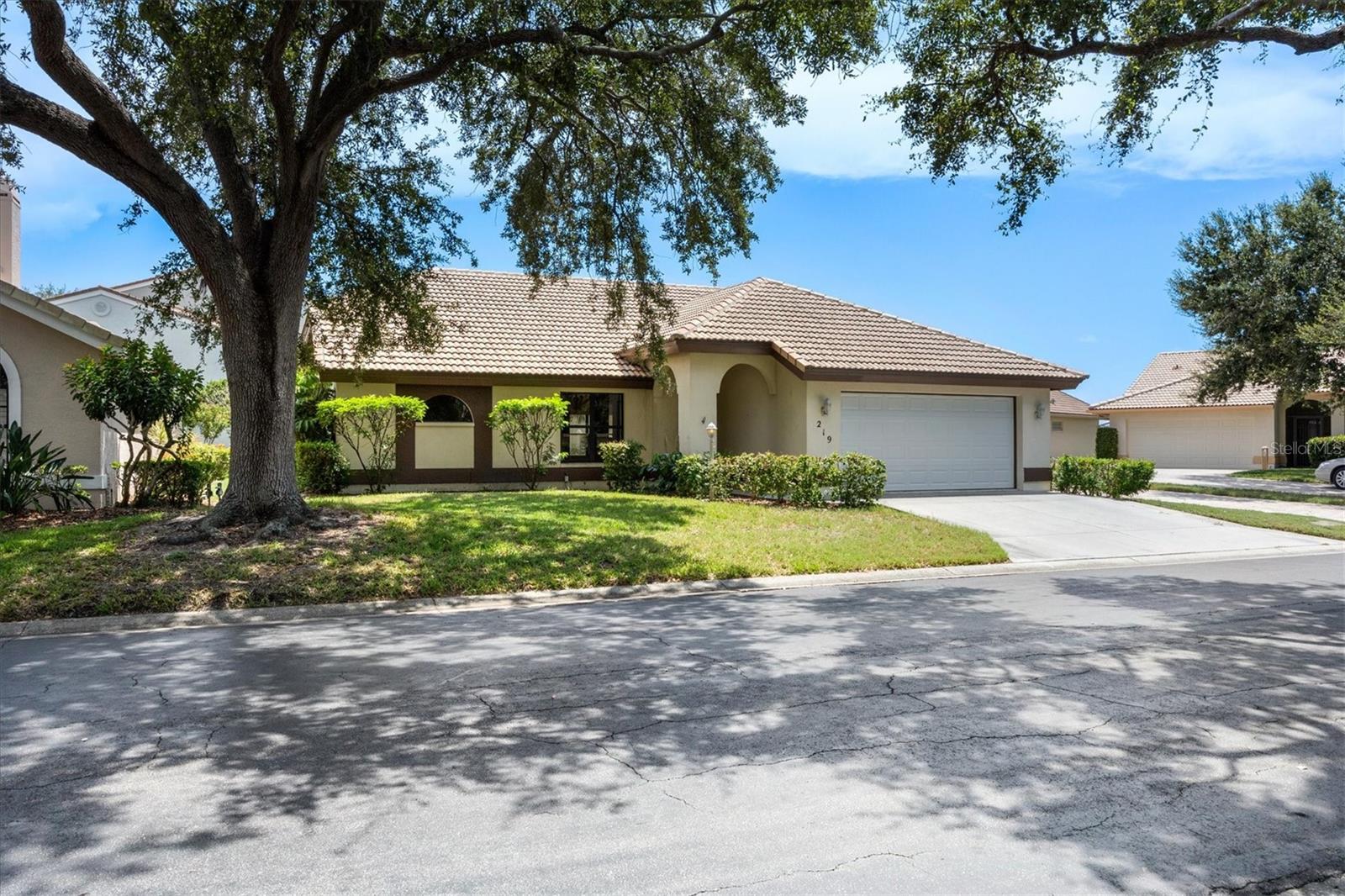 Image 39 of 63 For 219 Inlets Boulevard 219