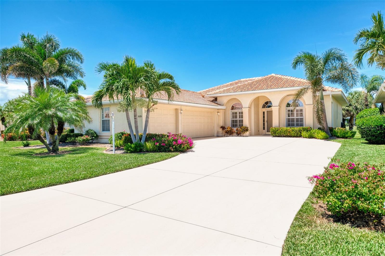 Details for 7095 Lake Drive, ENGLEWOOD, FL 34224