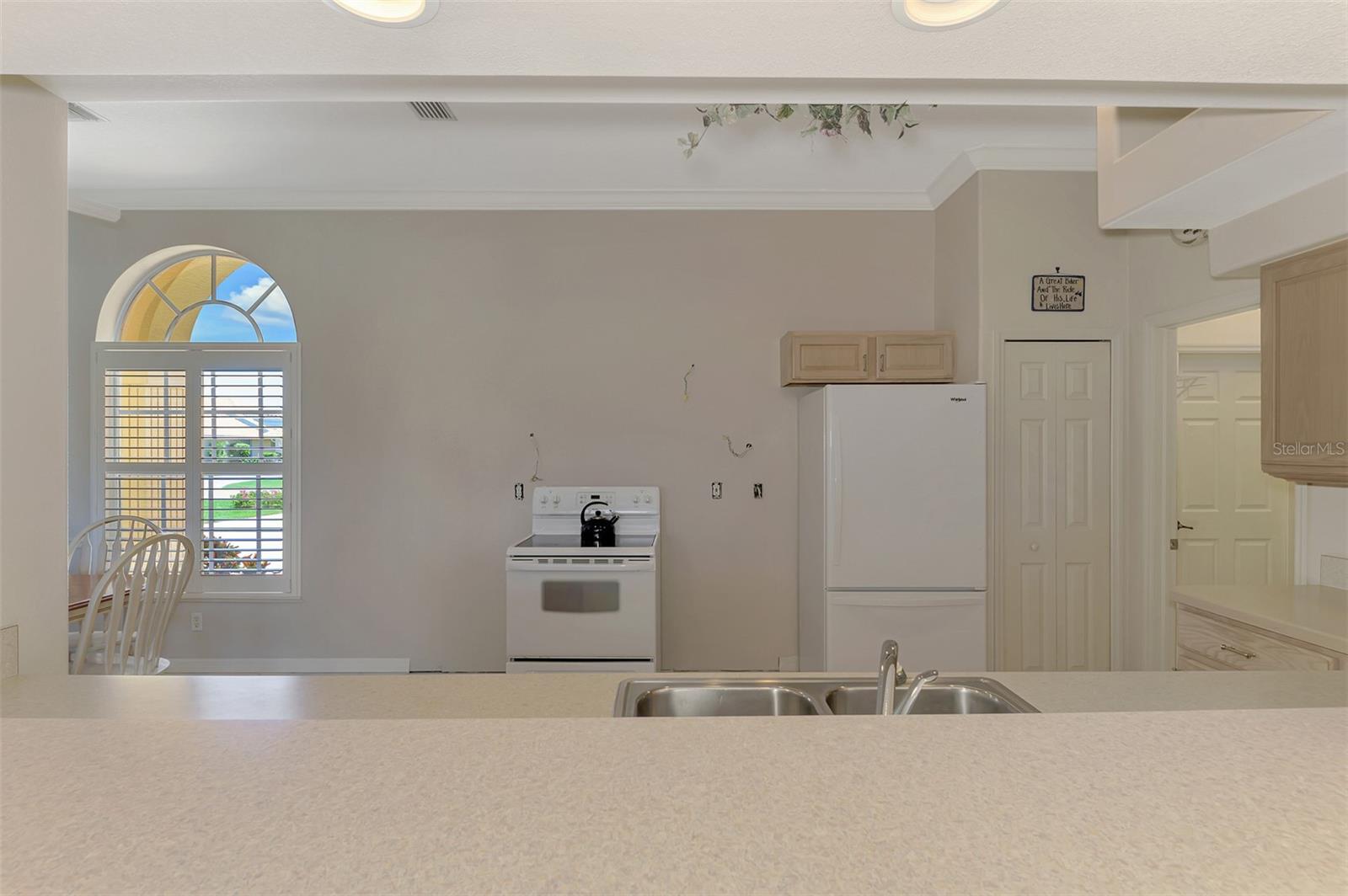Image 17 of 62 For 7095 Lake Drive