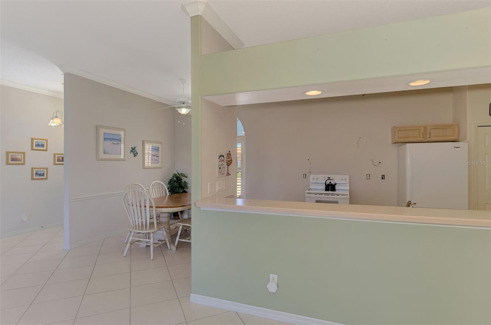 Image 18 of 62 For 7095 Lake Drive