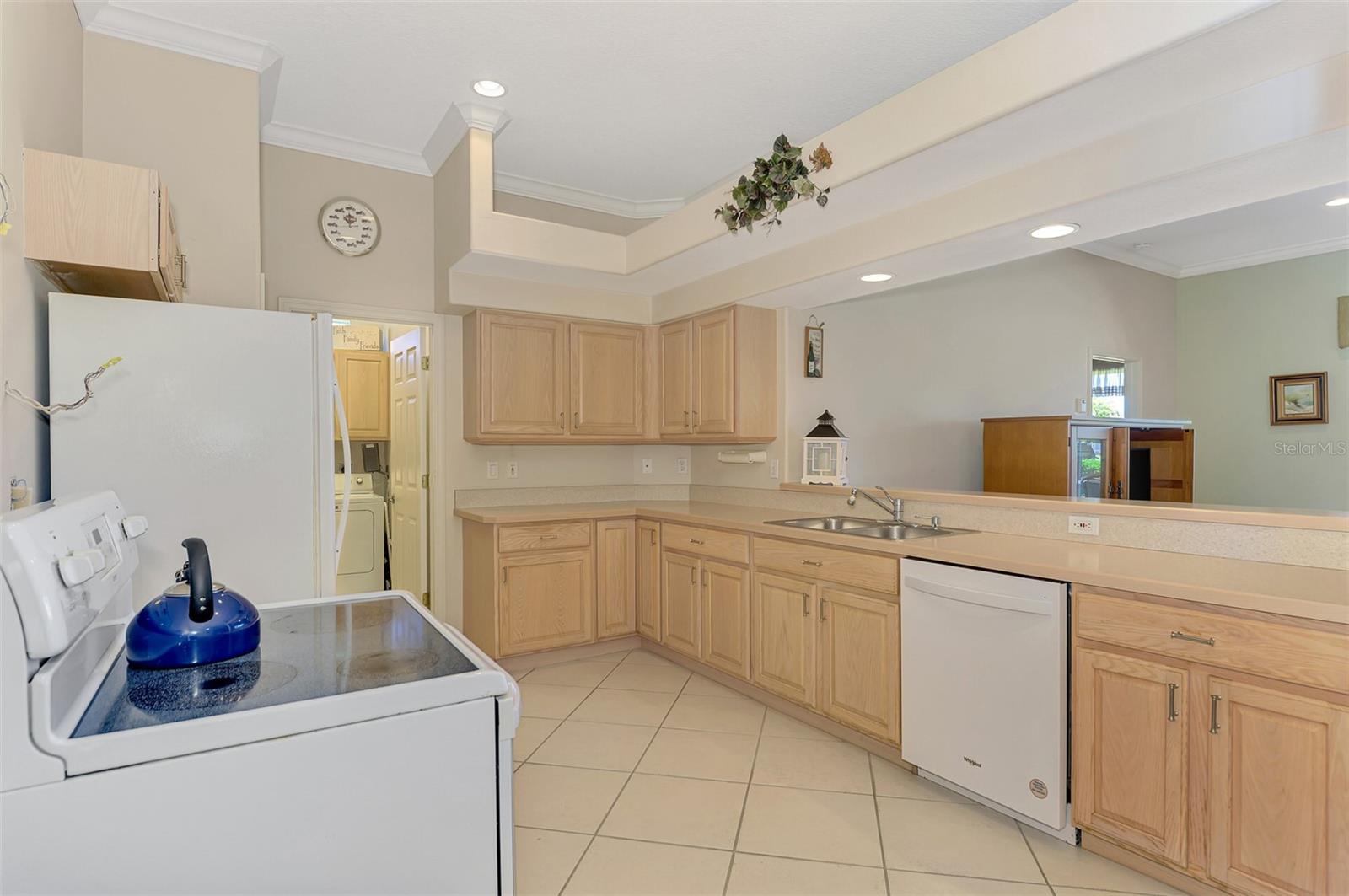 Image 23 of 62 For 7095 Lake Drive