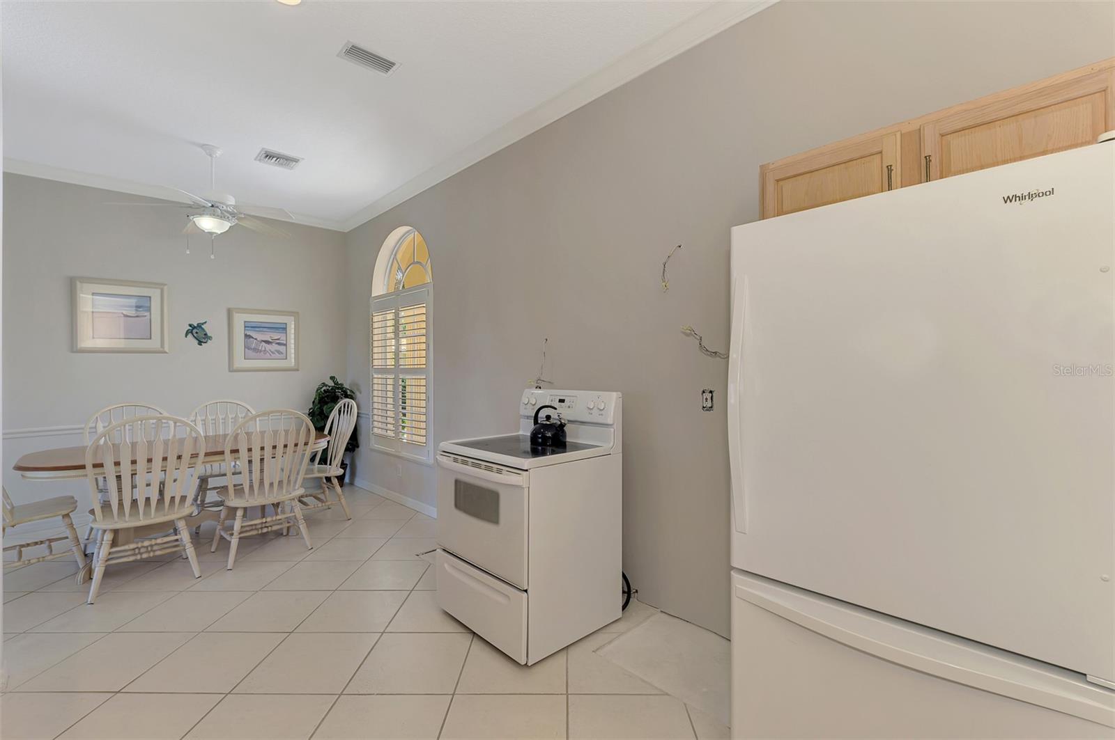 Image 24 of 62 For 7095 Lake Drive