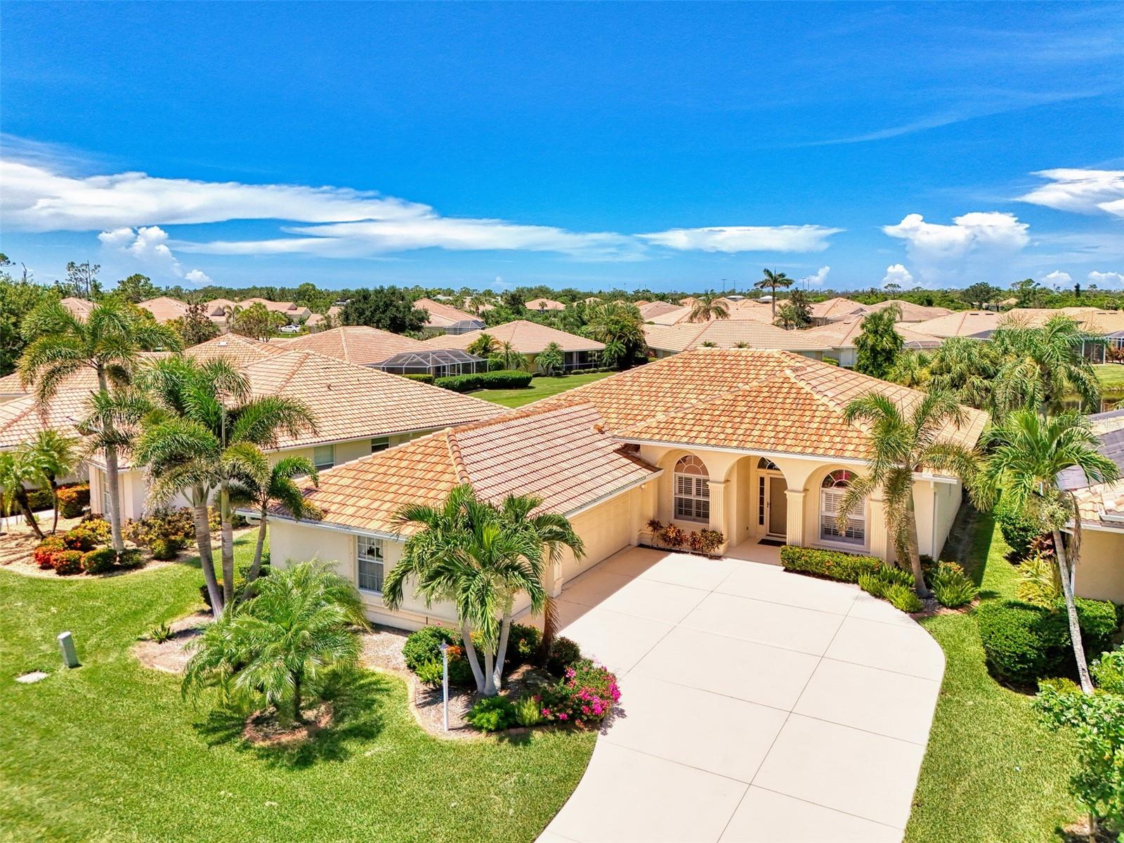Image 3 of 62 For 7095 Lake Drive
