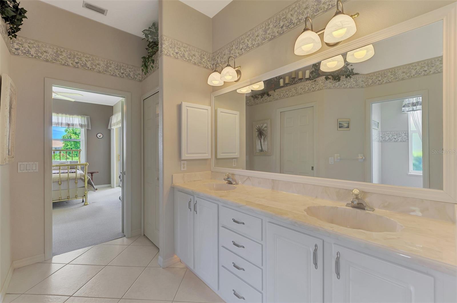 Image 35 of 62 For 7095 Lake Drive