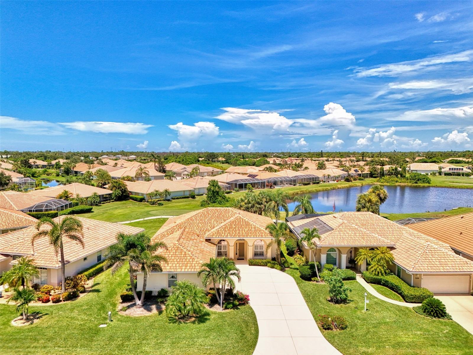 Image 4 of 62 For 7095 Lake Drive