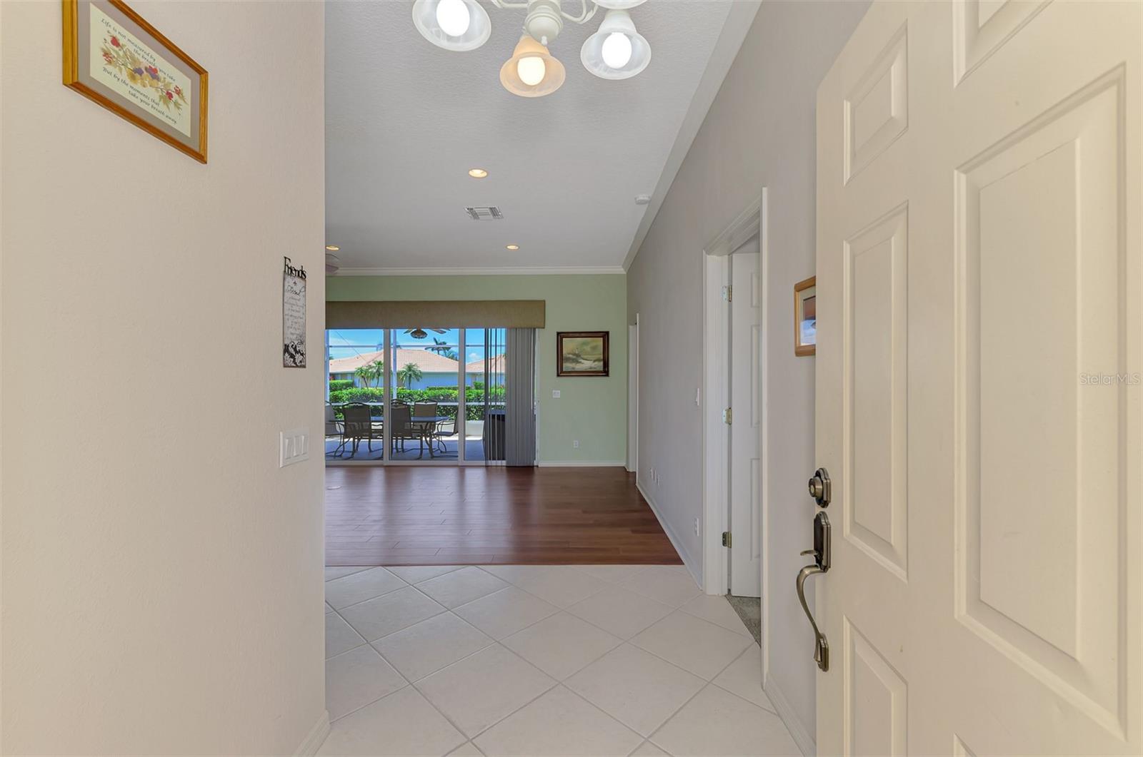 Image 5 of 62 For 7095 Lake Drive
