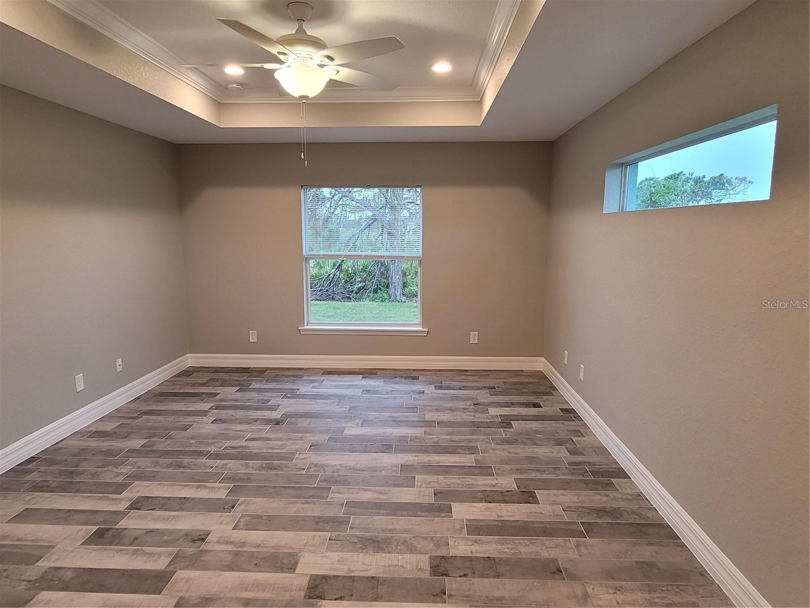 Image 13 of 31 For 1 Davit Court
