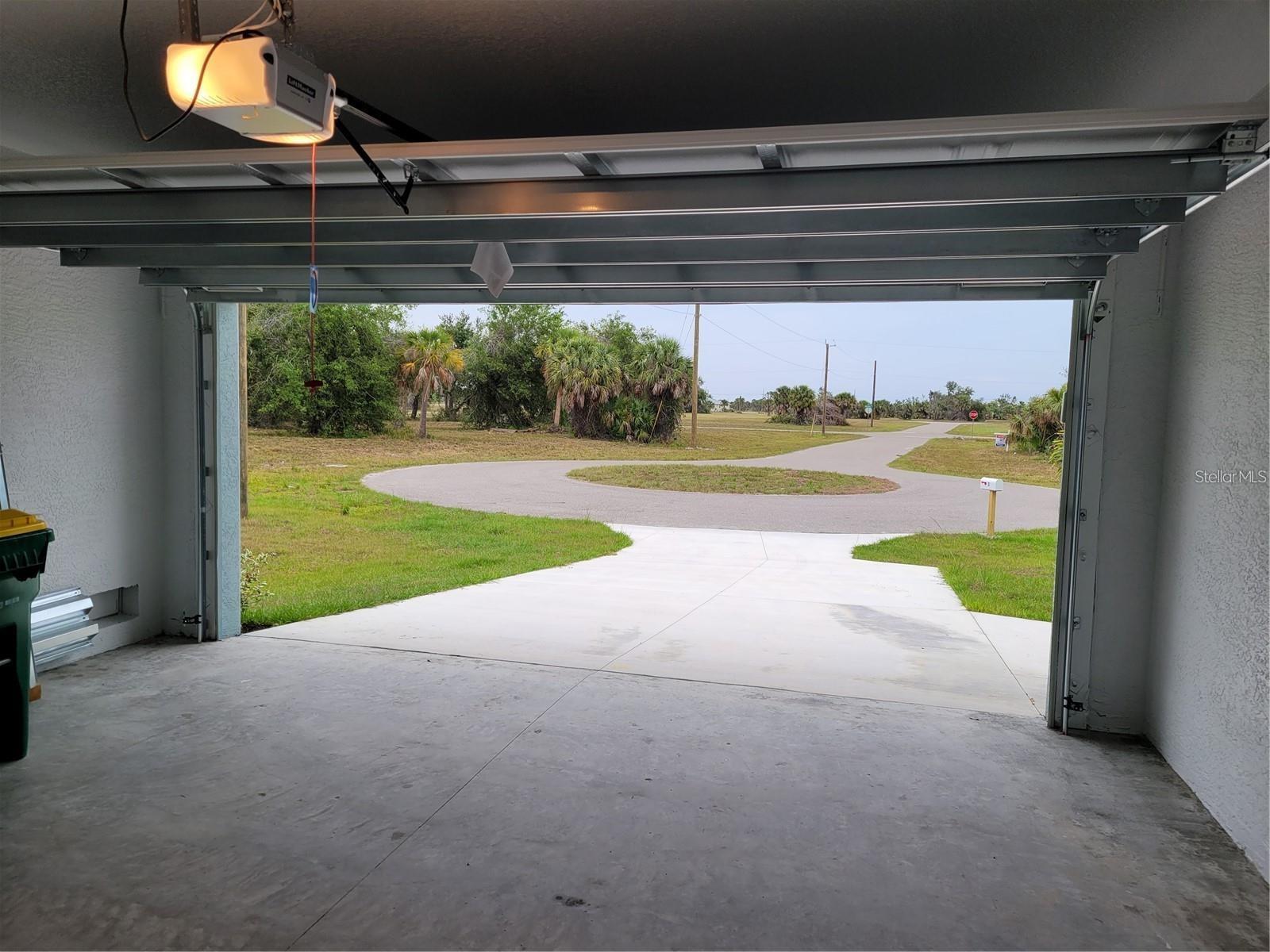 Image 27 of 31 For 1 Davit Court