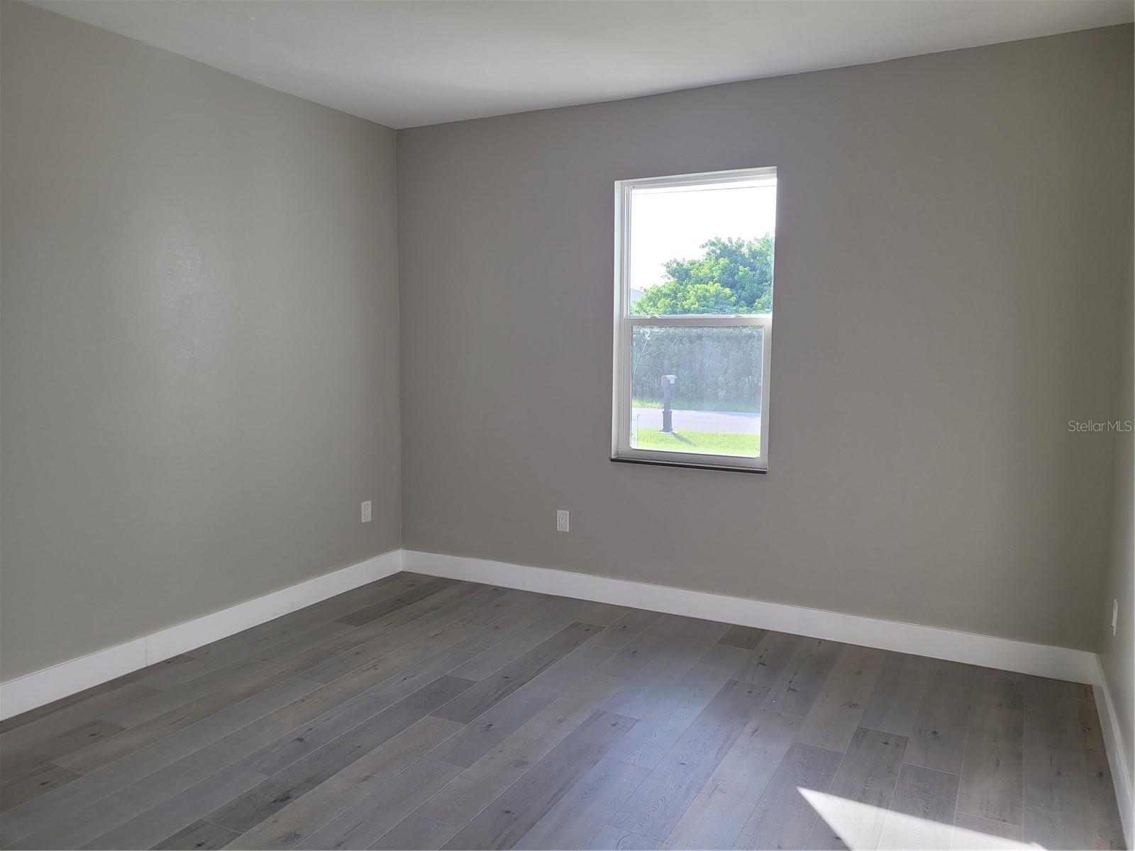 Image 4 of 31 For 1 Davit Court