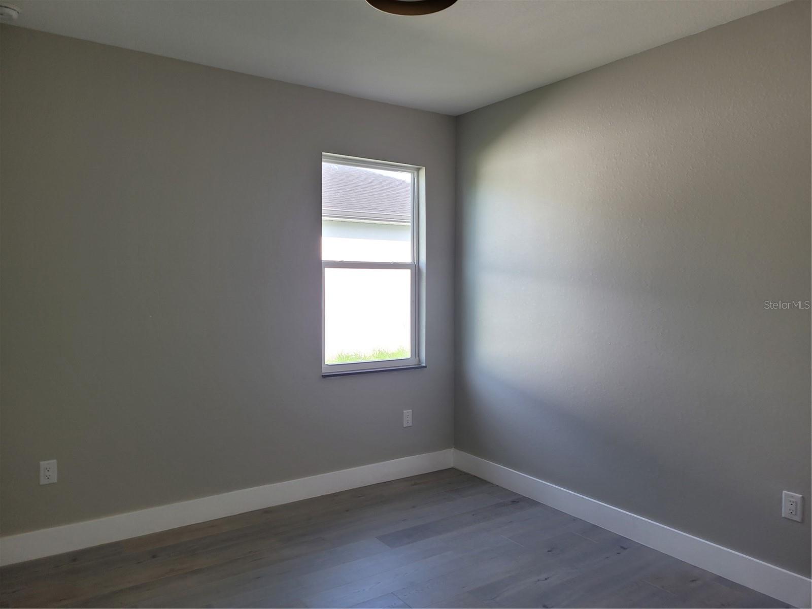 Image 7 of 31 For 1 Davit Court