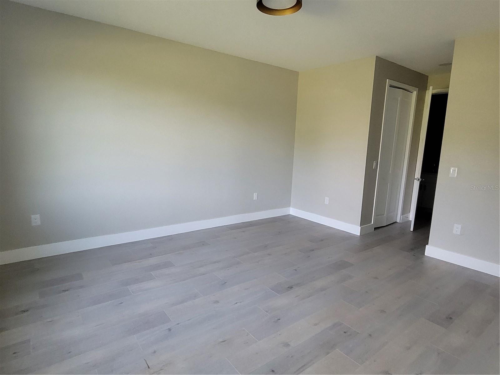 Image 9 of 31 For 1 Davit Court