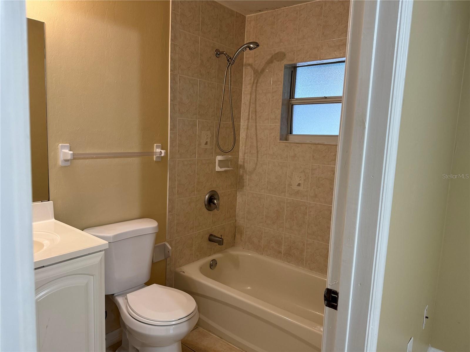 Image 14 of 17 For 2110 Redmond Street
