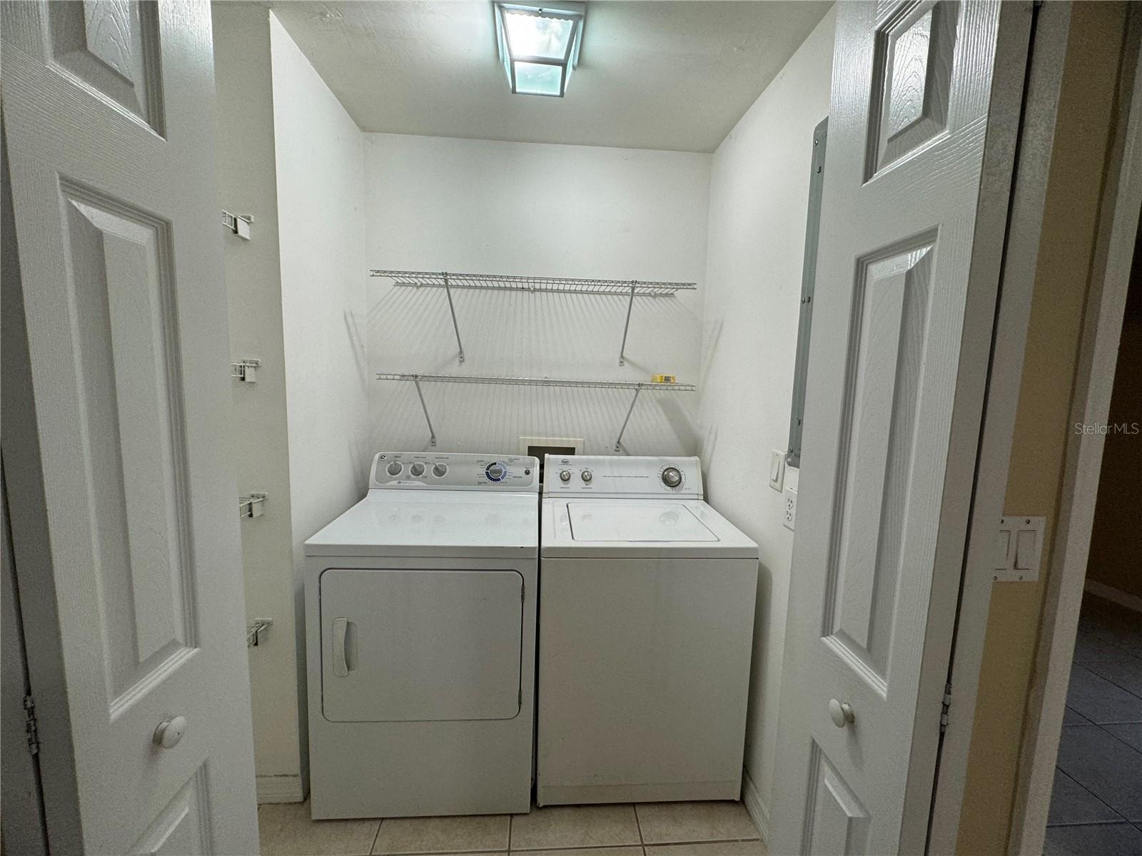 Image 9 of 18 For 2112 Redmond Street
