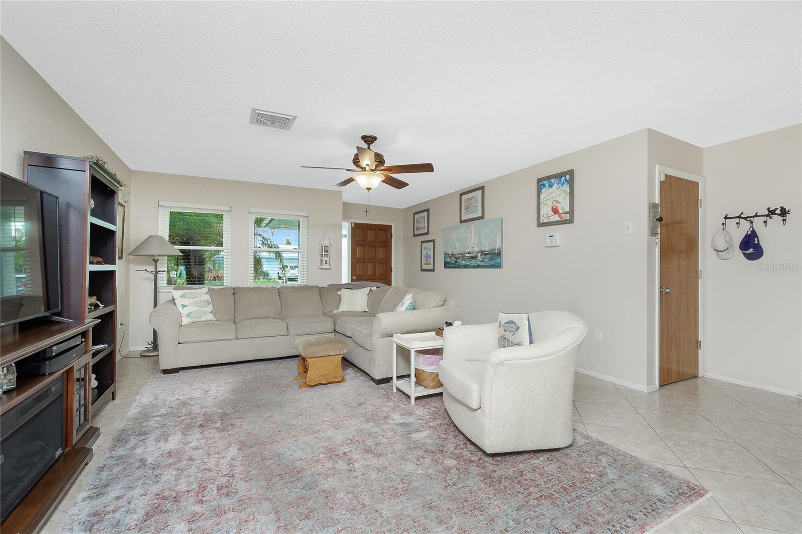 Image 3 of 52 For 2490 10th Street