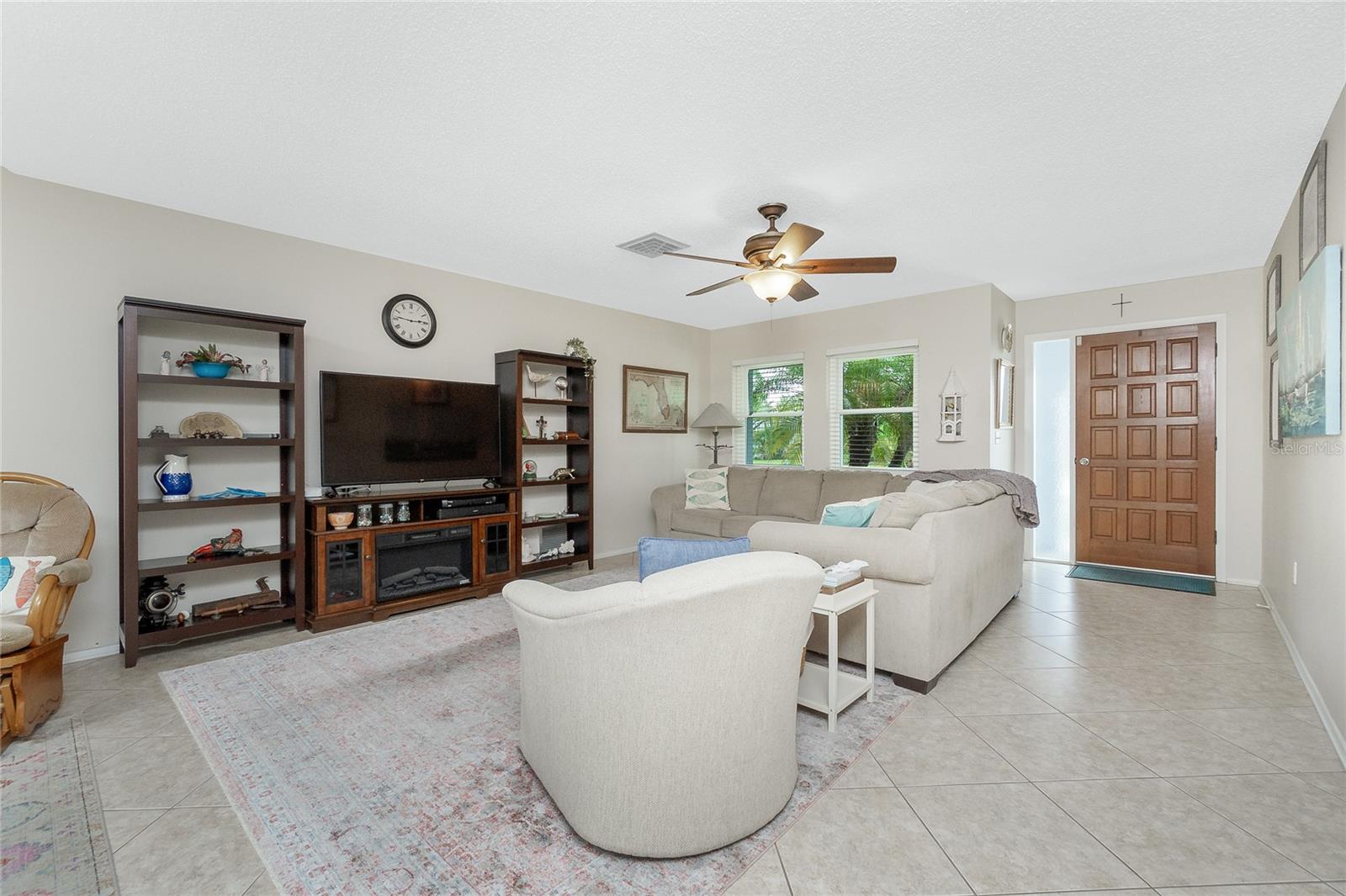 Image 4 of 52 For 2490 10th Street
