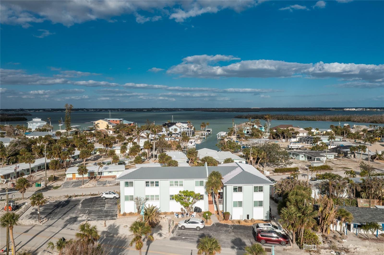 Image 2 of 21 For 1285 Gulf Boulevard 4
