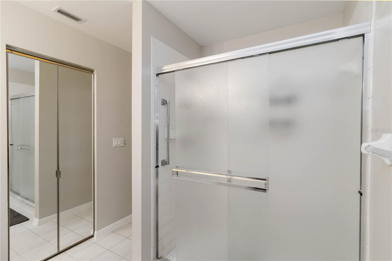 Image 21 of 46 For 880 Bird Bay Drive W 201