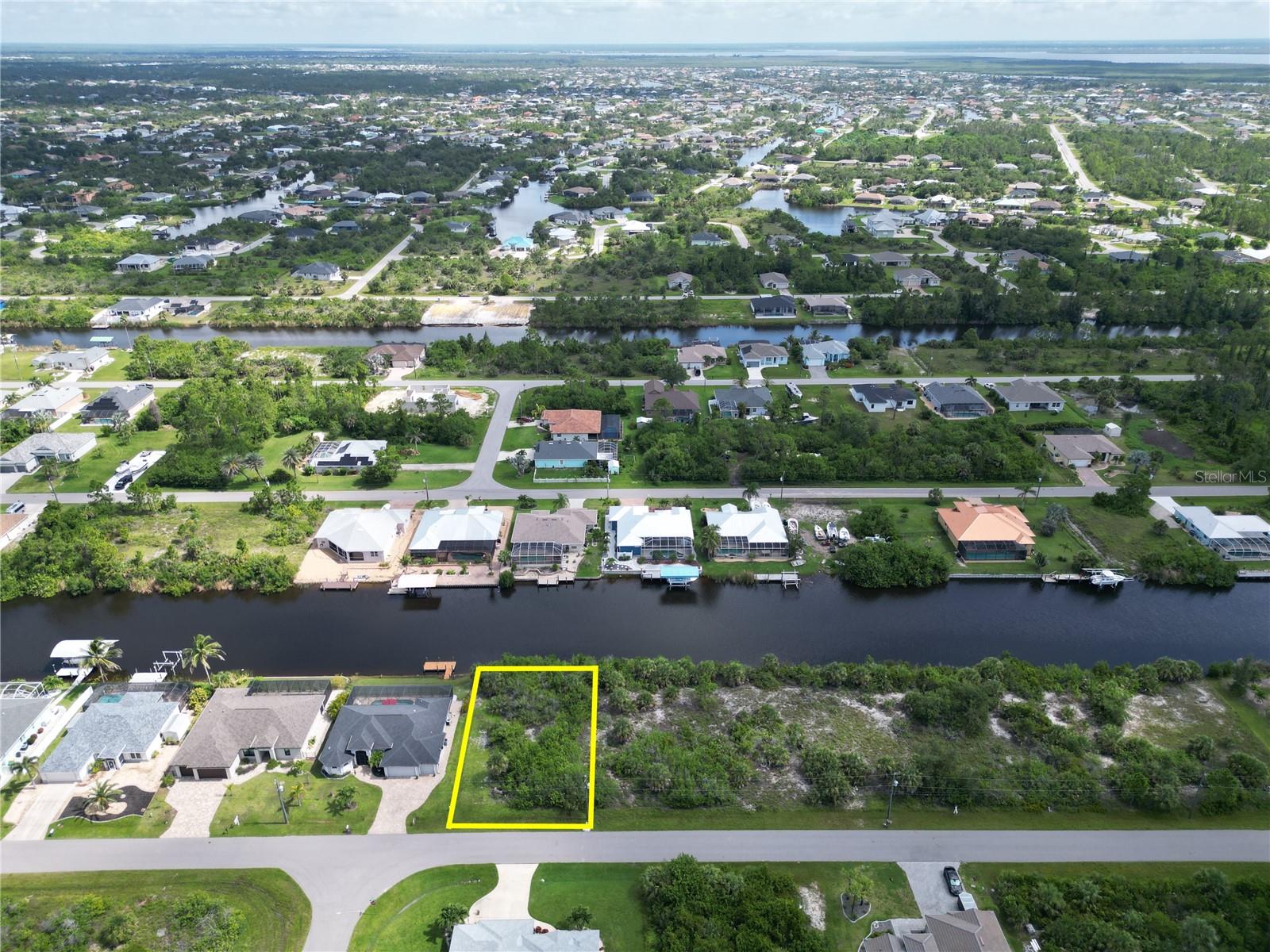 Image 5 of 12 For 15120 Hennipen Circle