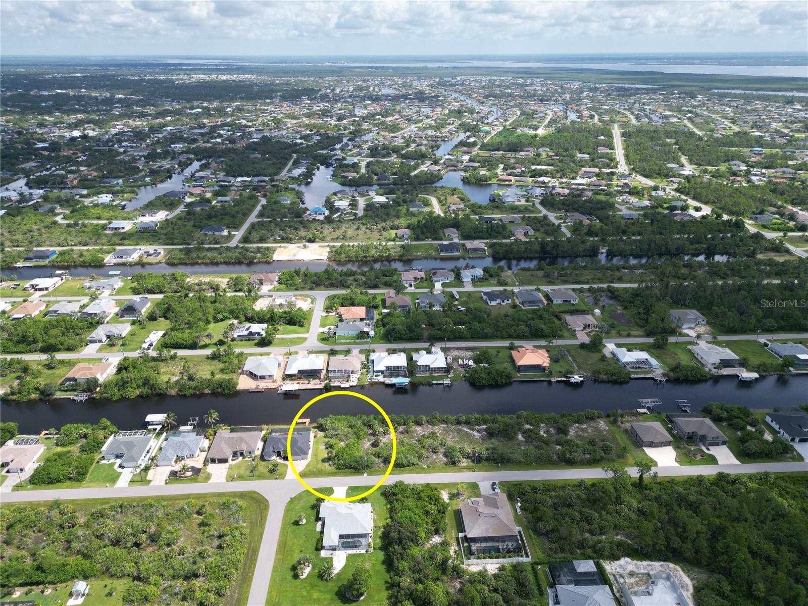 Image 6 of 12 For 15120 Hennipen Circle