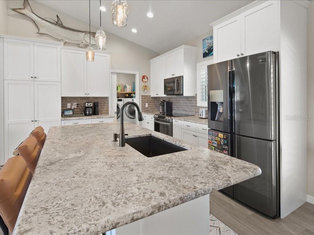 Image 10 of 39 For 24536 Dolphin Street