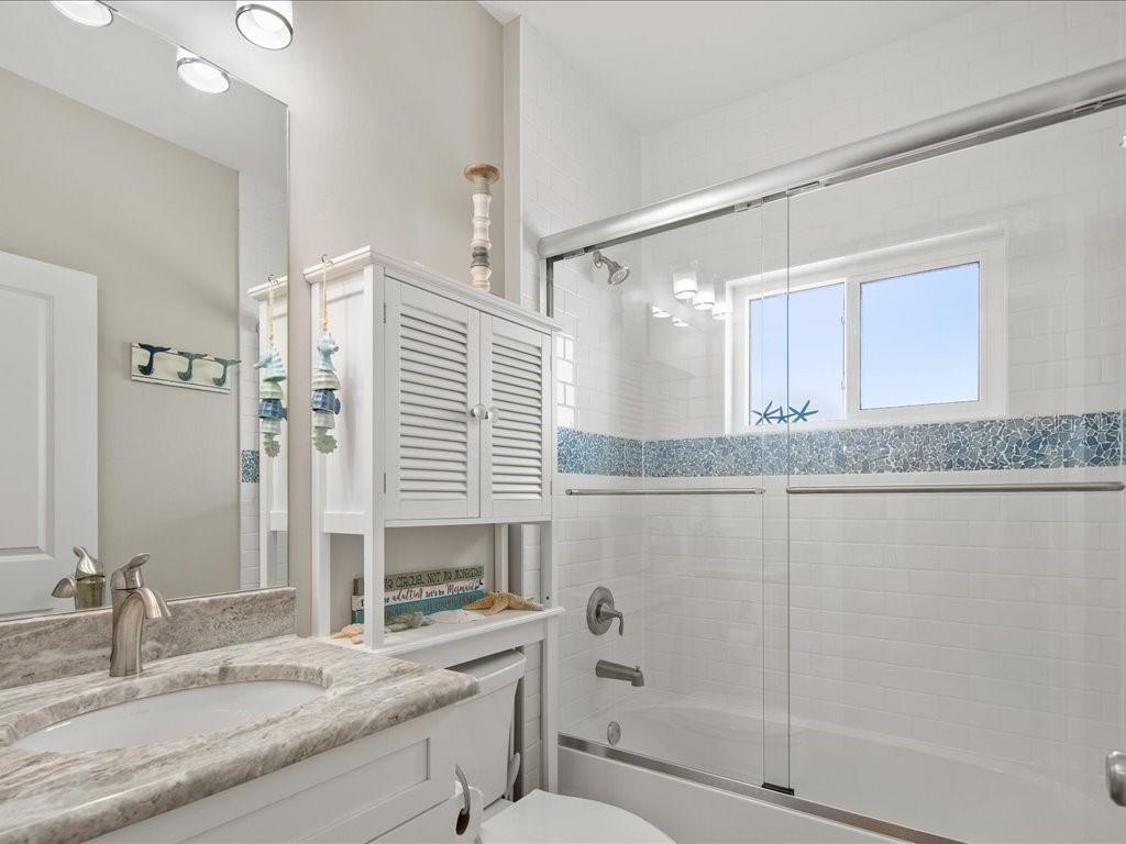Image 17 of 39 For 24536 Dolphin Street