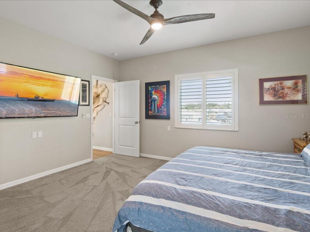 Image 37 of 39 For 24536 Dolphin Street