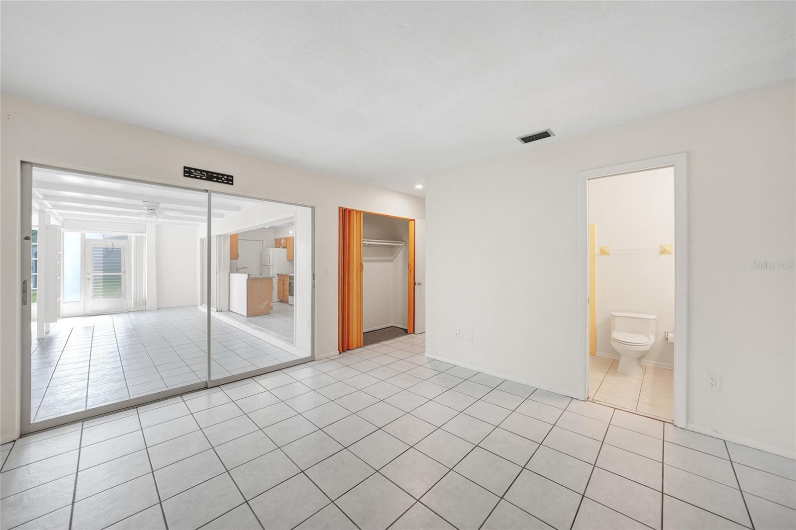 Image 23 of 41 For 13476 Newport Avenue