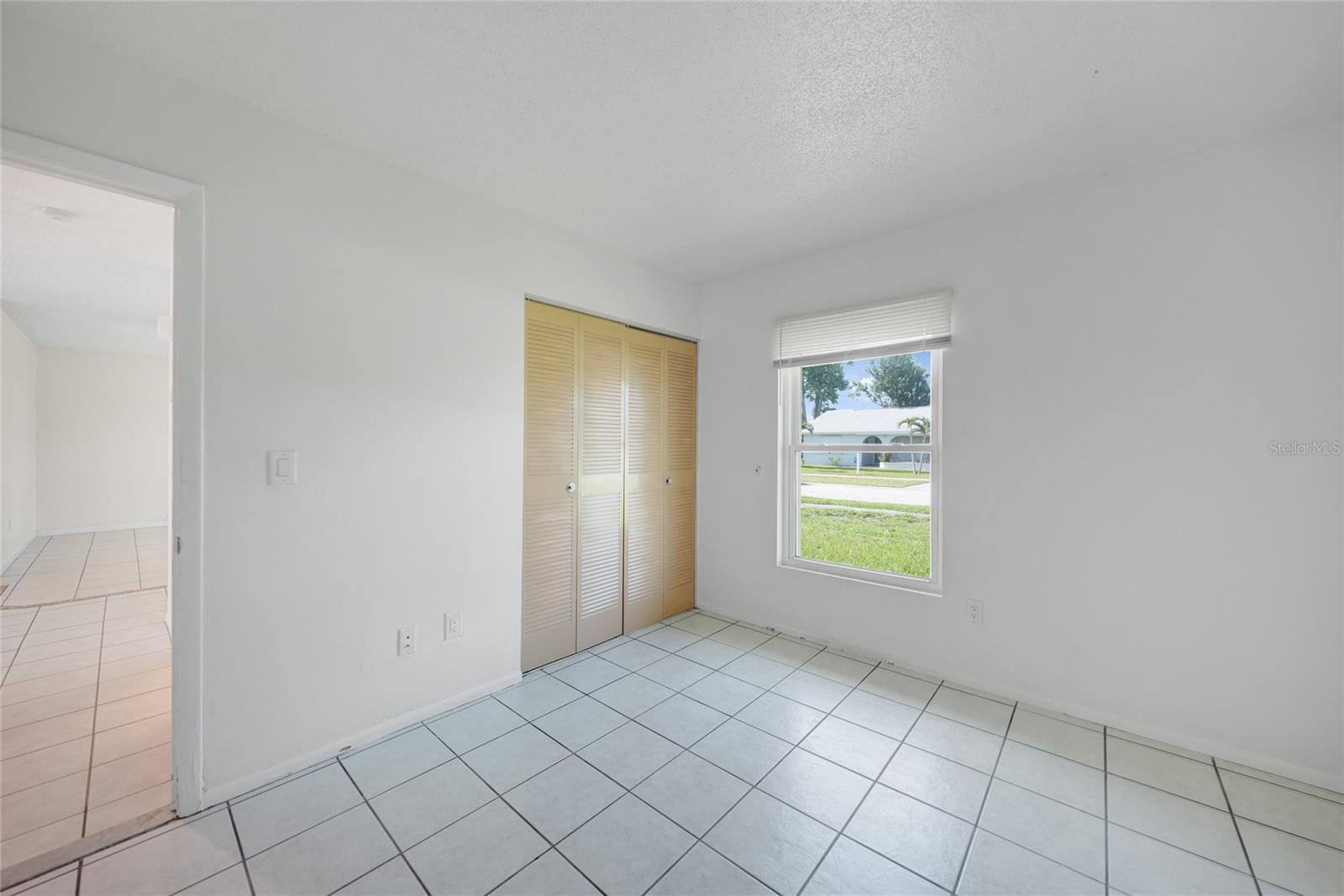 Image 30 of 41 For 13476 Newport Avenue